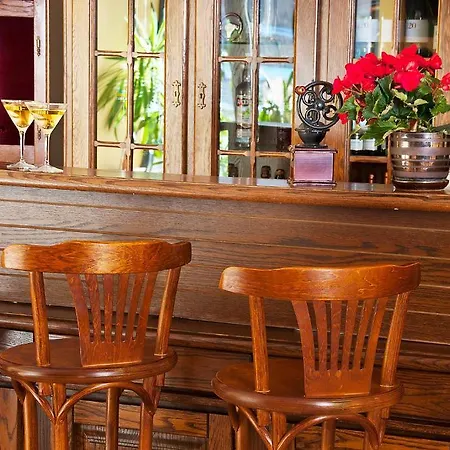 Linovo With Free Parking 3* Riga