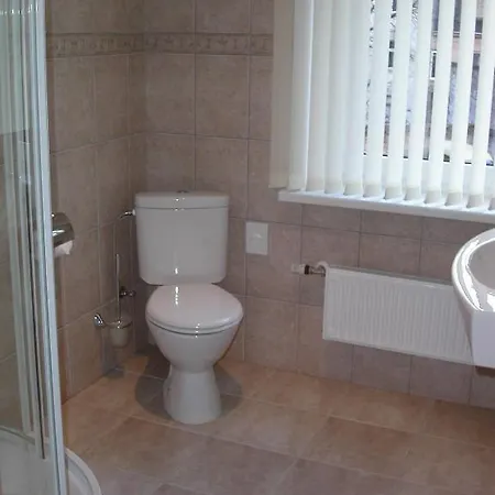 Hotel Linovo With Free Parking