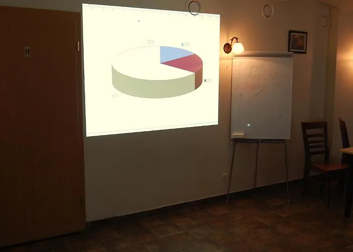 Linovo With Free Parking Hotel