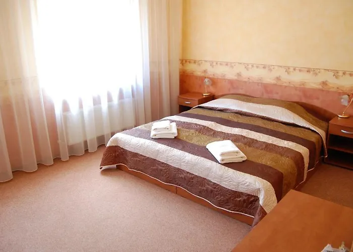 Hotel Linovo With Free Parking