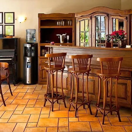 Hotel Linovo With Free Parking Ryga