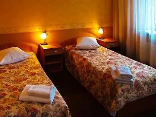 Linovo With Free Parking Hotell Riga