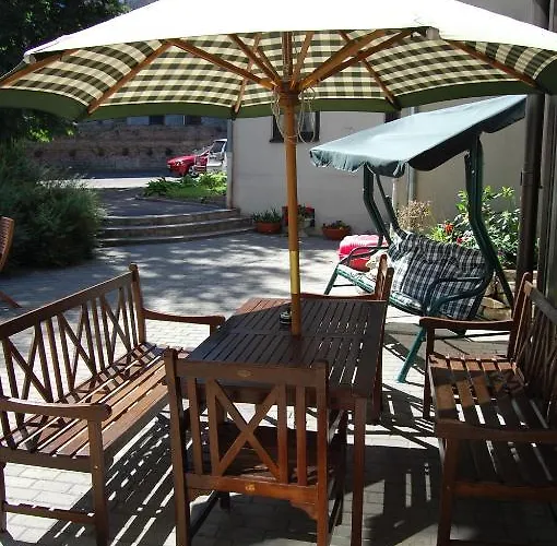 Linovo With Free Parking Hotel