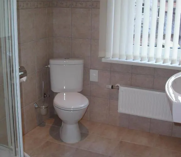 Hotel Linovo With Free Parking