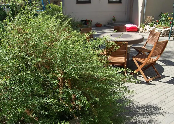 Linovo With Free Parking Hotel 3*