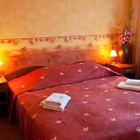 Hotel Linovo With Free Parking Riga